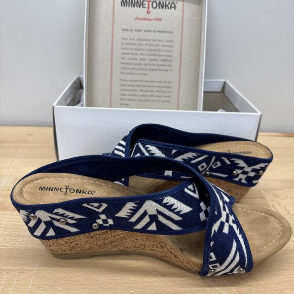 Minnetonka Womens 11 Sandals Lainey Blu White Aztec Criss Cross Cork Wedge Studs - Picture 7 of 11